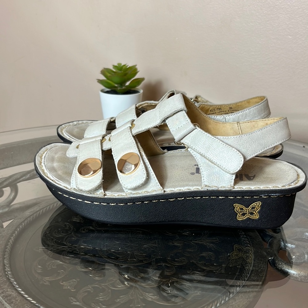 Alegria Platform Sandals‎ Ankle Strap Studded Neutral Size 35 KLE-720